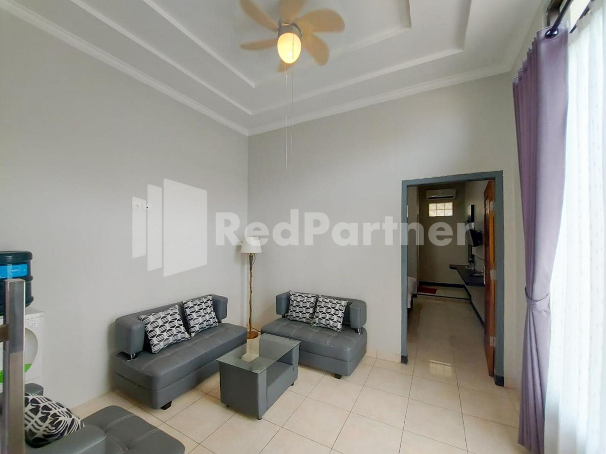 The Paragon Hotel Cilacap Redpartner Exterior photo